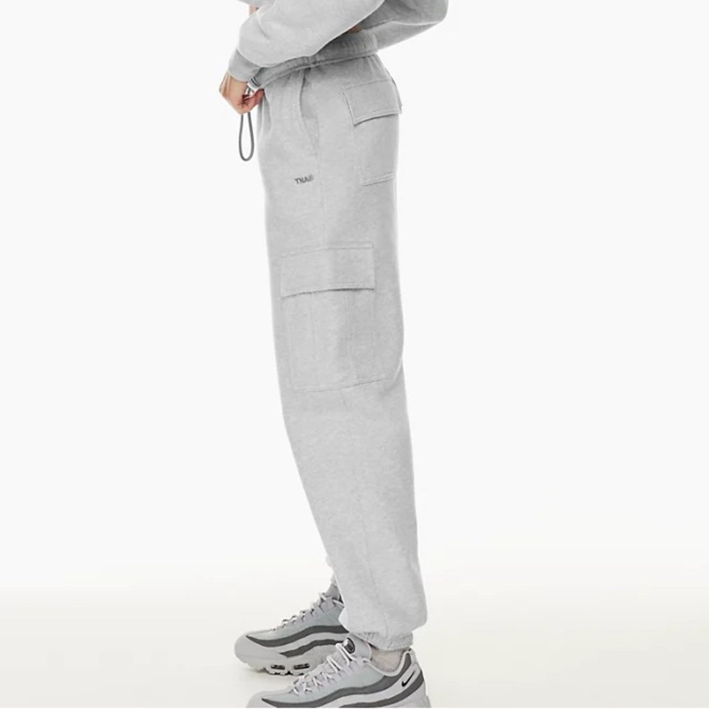 TNA Sweatfleece Cozy Fleece Mega Fit Cargo Joggers Aritzia Size Small DARK GREEN